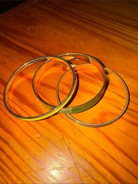 Set of three Thin Metal Bangles in Yellow/Gold